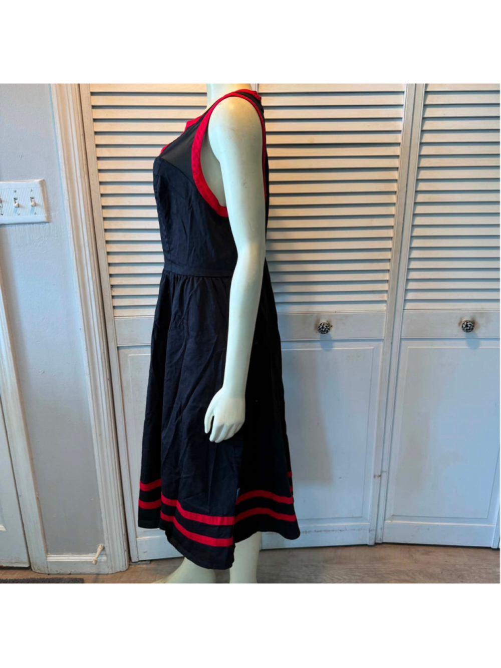 Women's Her Universe Disney Parks Collection Midi Dress Black Red - Picture 4 of 11